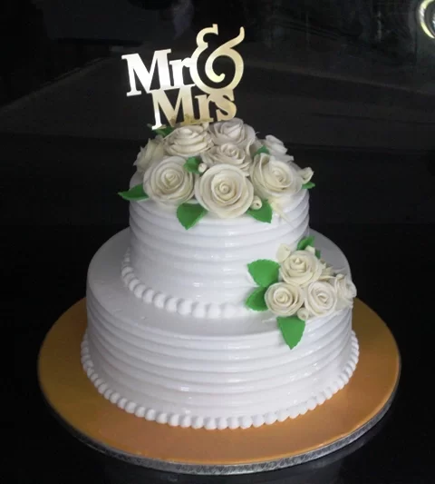 2 Tier Oreo Cakes | Wedding Cake Designs | Anniversary Cake Price Rs. 2599  - IndiaGiftsKart